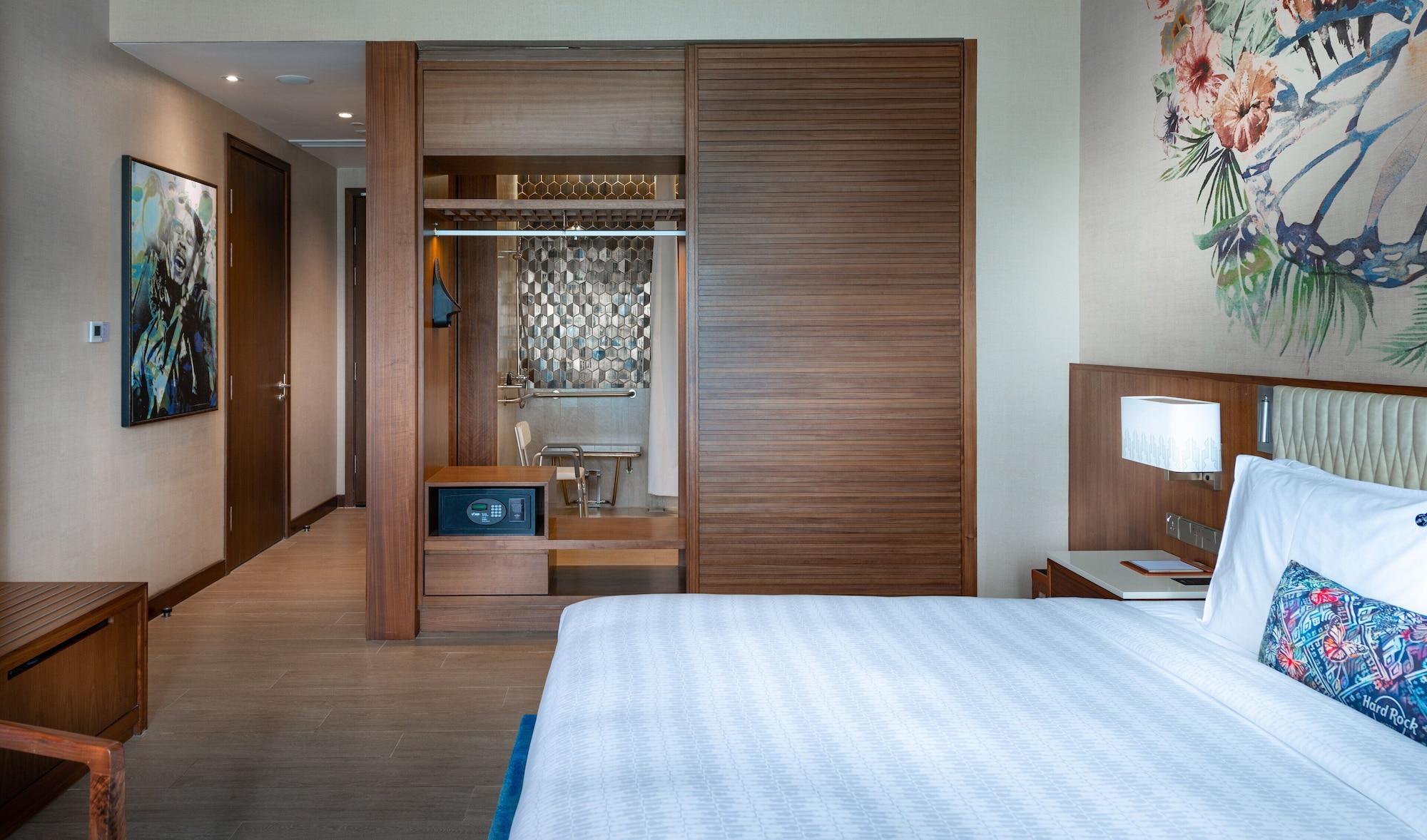 Hard Rock Hotel Desaru Coast Exterior foto A bedroom at the hotel