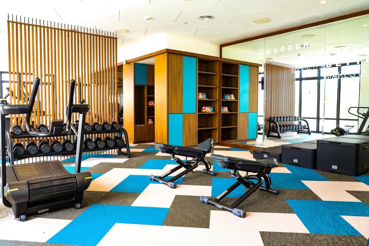 Hard Rock Hotel Desaru Coast Exterior foto The gym at the 10th floor